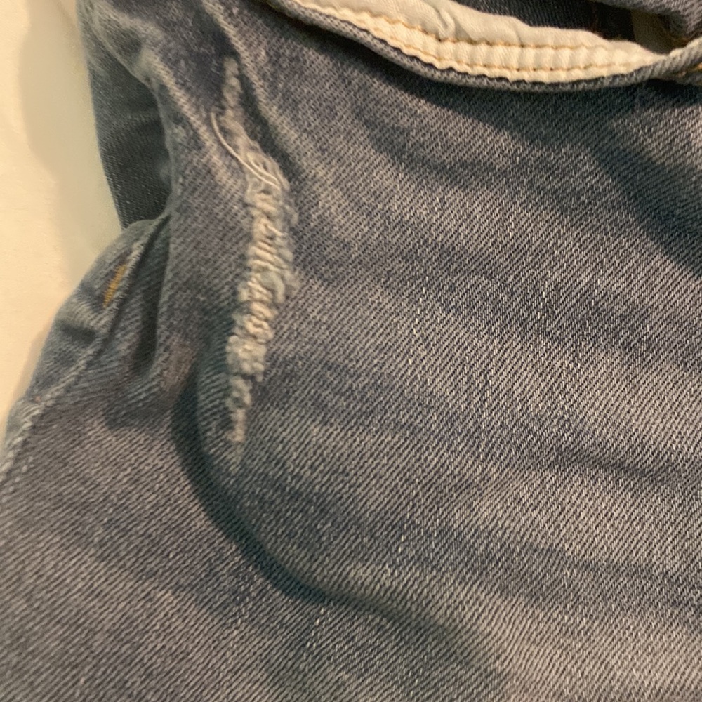 Shorts - Picture 4 of 5